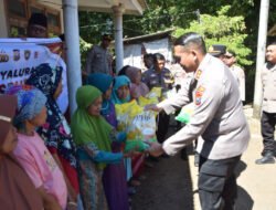 Polres Bondowoso Salurkan Bantuan Beras untuk Warga Curahpoh di Hari Bhayangkara – ke 80