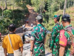 Tinjau 2 Lokasi Jembatan Di Nawangan, Dandim 0801/Pacitan Terus Tingkatkan Perekonomian Wilayah