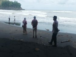 Layanan Pengamanan Polres Blitar Patroli Dialogis di Wisata Pantai Serang