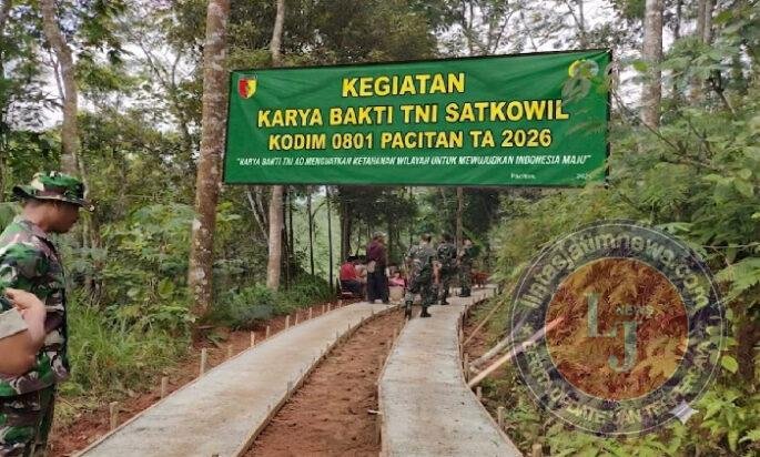 Perbaiki Infrastruktur Jalan Desa, Kodim 0801/Pacitan Gelar Karya Bhakti Satkowil TA. 2026