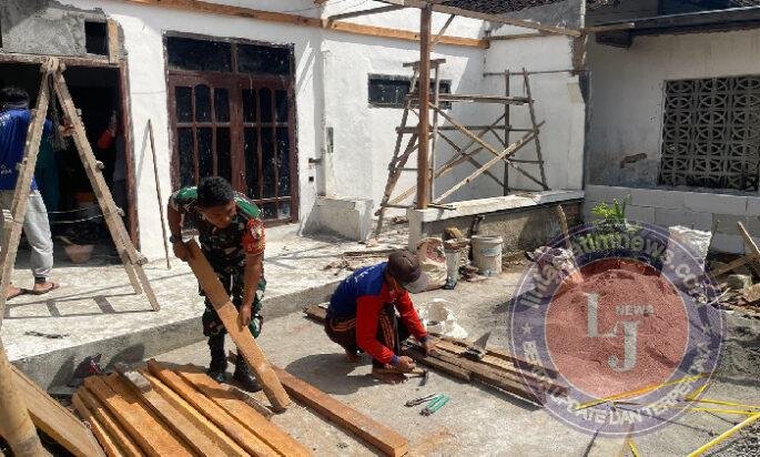 Gotong Royong TNI Renovasi Rumah Warga Surodakan, Hadirkan Harapan Baru