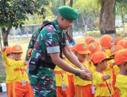 Kodim 0806/Trenggalek Kenalkan Dunia Militer kepada Siswa TK Lewat Outing Class Edukatif