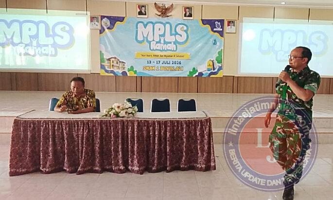 Danramil Kota Boyolali Tanamkan Jiwa Nasionalisme kepada Siswa Baru SMAN 1 Boyolali
