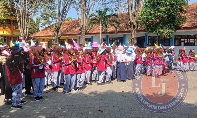Meriah dan Penuh Harapan, SMPN 1 Pucuk Sukses Tutup MPLS Ramah 2026: Terbangkan Balon Cita-Cita