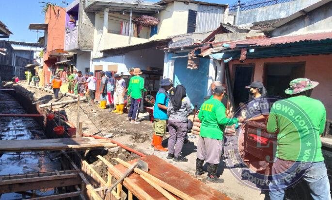 Satgas TMMD Sengkuyung Tak Kenal Hari Libur, Bersama Masyarakat dan Ormas Terus Genjot Kerjakan Pengecoran