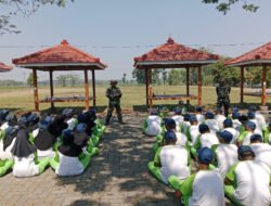 Membentuk Generasi Berkarakter, Koramil Wungu Tanamkan Disiplin dan Cinta Tanah Air kepada Siswa SMPN 2 Wungu