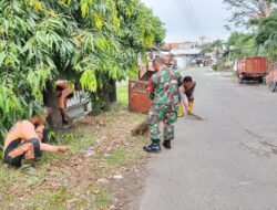 Gotong Royong Ciptakan Lingkungan Bersih, Babinsa Nusukan Bersama Tim Saberling Laksanakan Kerja Bakti