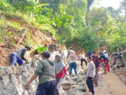 Ras Terkuat Dimuka Bumi Turut Berbaur Sukseskan TMMD Di Brenggolo