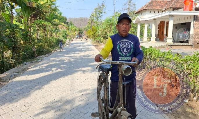 Ternyata Pembangunan Jalan di Desa Bulu Lorjuga Mendapat Perhatian Warga Desa Lain
