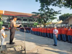 Police Go To School: Polres Mojokerto Kota Tanamkan Disiplin dan Kesadaran Kamtibmas Kepada Pelajar