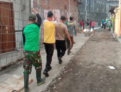 Panas Matahari Menyengat, Semangat Tak Padamkan Satgas TMMD, Polri, Ormas dan Warga Masyarakat Kebut Pemasangan Hermest & Bodex