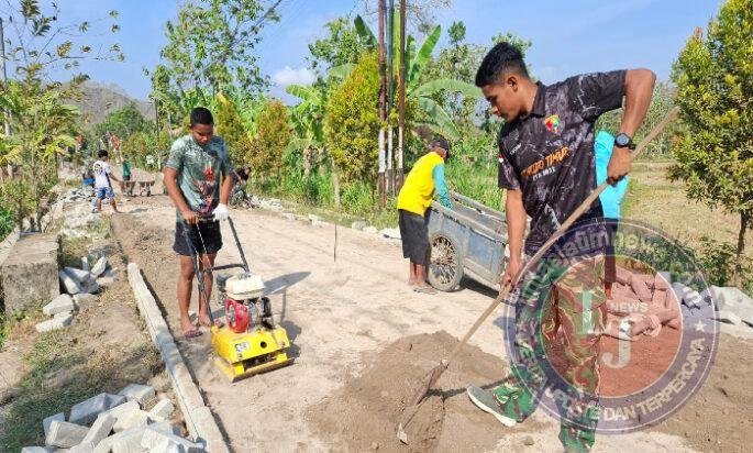 Raungan Stemper Warnai Pembangunan Paving Jalan Sasaran TMMD ke 129