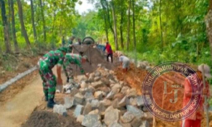 Babinsa dan Warga Gesi Satukan Tenaga, Jalan Cor Jadi Simbol Kemanunggalan TNI-Rakyat