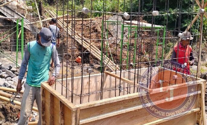Jembatan Merah Putih Wujudkan Impian Warga Gumukrejo, Sasak Bambu Berganti Jembatan Beton Kokoh