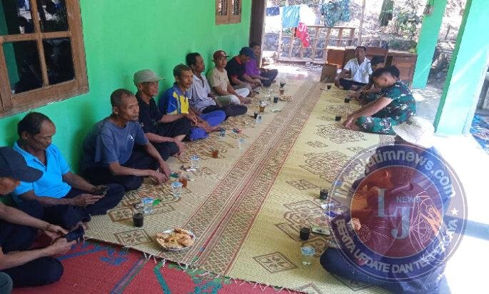 Istirahat Kerja Ngopi Bareng, Lamiyo Akui TNI Ramah, Sopan Mudah Bergaul