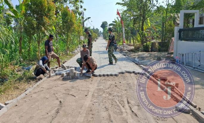 Penampakan Jalan Poros Desa Bulu Lor sebelum dan Sesudah Dibangun TNI bersama Warga