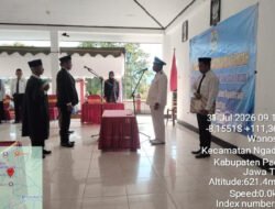 Pastikan Tertib dan Lancar, Danramil 0801/07 Ngadirojo Hadiri Pelantikan Perangkat Desa Wonosobo