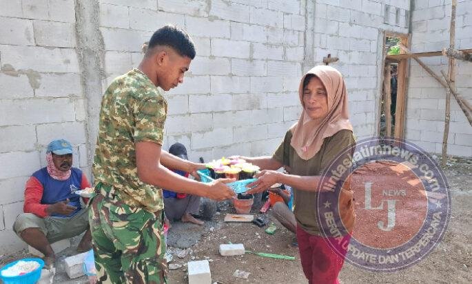 Segelas Kopi tanda Kasih Sayang Mbah Parmi untuk Anggota Satgas TMMD