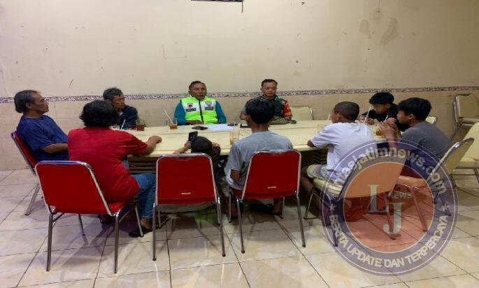 Cepat Tanggap, Babinsa & Bhabinkamtibmas Kepatihan Wetan Mediasi Selesaikan Perselisihan Warga