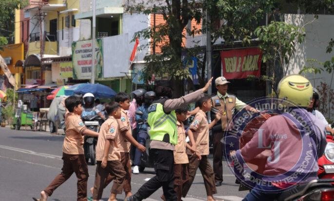 Inovasi Srikandi Care, Cara Polres Lamongan Dekatkan Diri ke Masyarakat