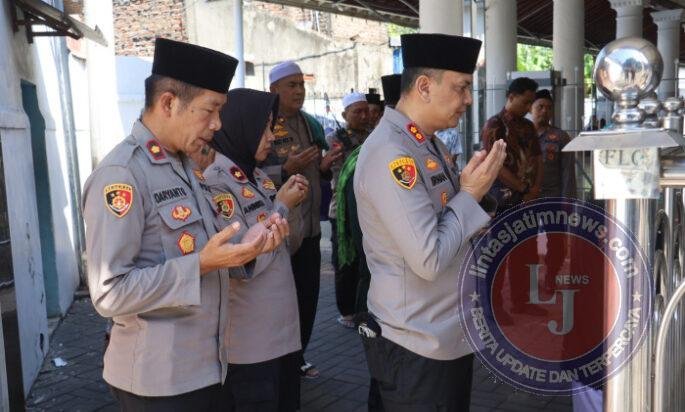 Sinergi Spiritual, Kapolres Pelabuhan Tanjung Perak Ziarah Wali di Surabaya