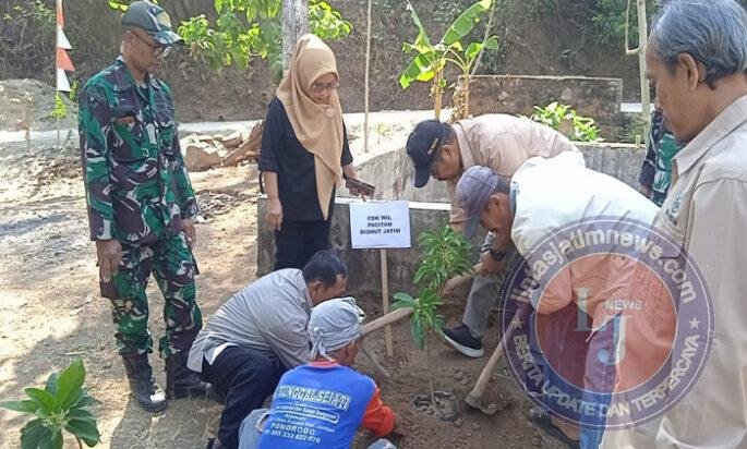 Sasaran Non Fisik, TMMD 129 Bulu Lor Gelar Penanaman Bibit Pohon