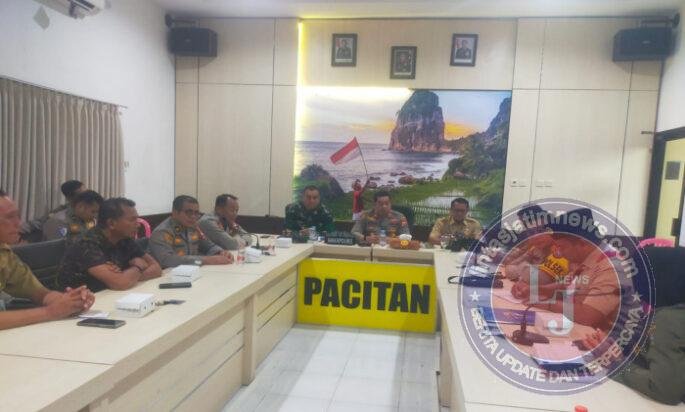Kasdim 0801/Pacitan Hadiri Rakor Penyambutan Juara I Lomba 3 Pilar Kamtibmas Tingkat Nasional