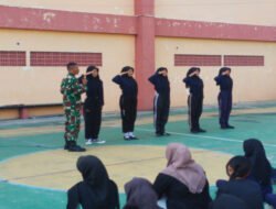 Bentuk Karakter Generasi Penerus, Babinsa Koramil Banjarsari Latih PBB & Wawasan Kebangsaan Siswa SMK Wijaya Kusuma