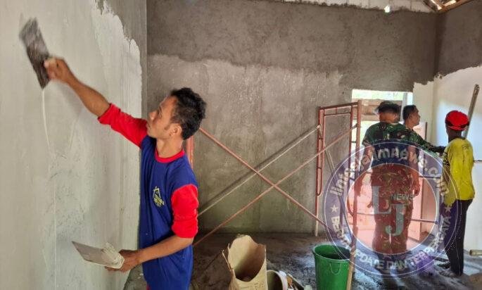 Sentuhan akhir Rehan RTLAH TMMD ke 129, Rumah Katimin Menuju Layak Huni