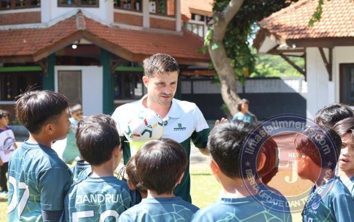 SD SAIM Menggandeng Persebaya Academy dan Surya Naga Badminton Club