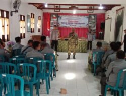 Tingkatkan Disiplin dan Kesiapsiagaan, Babinsa Koramil 0801/12 Pringkuku Bina Anggota Satlinmas Sugihwaras