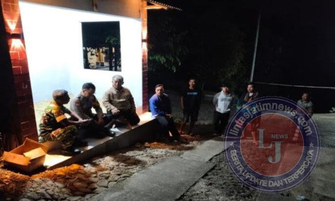 Babinsa Koramil Jatipurno Bersama Bhabinkamtibmas Laksanakan Patroli Malam