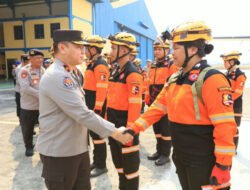 Polri Kembali Kirim Tim SAR dan Bantuan Logistik untuk Percepat Penanganan Gempa NTT