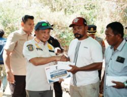 Mendagri Salurkan Tali Asih untuk Ahli Waris Korban Meninggal Akibat Gempa NTT