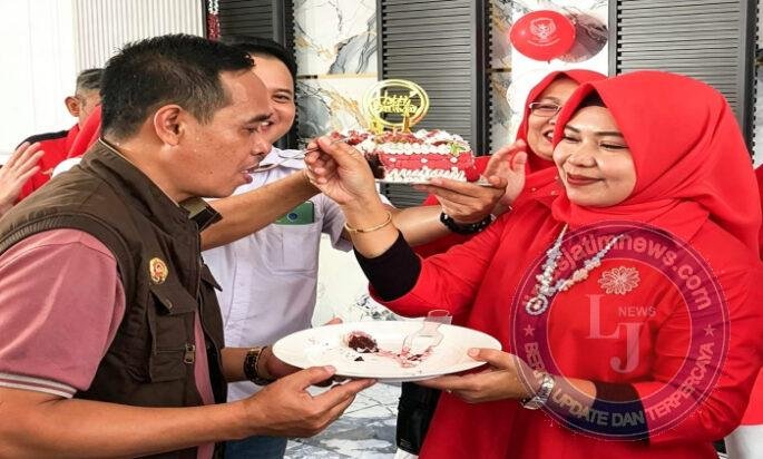 Meriahnya HUR RI ke 81 Bendum DPP DPWI, Rosita Gos di Rumah Makan Alun_alun Kepayang