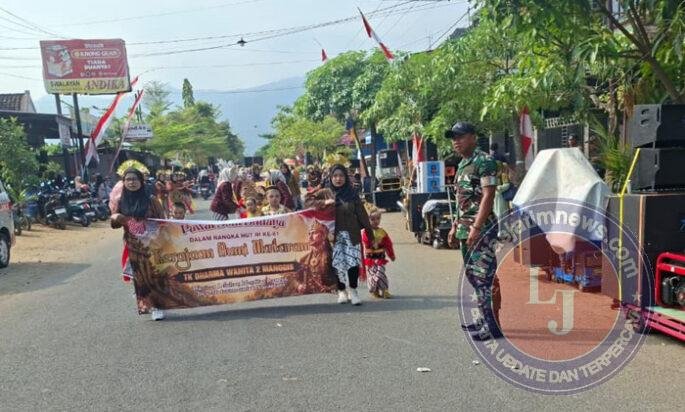 TNI-Polri Kawal Pawai PAUD-TK, Semarakkan HUT ke-81 RI di Panggul