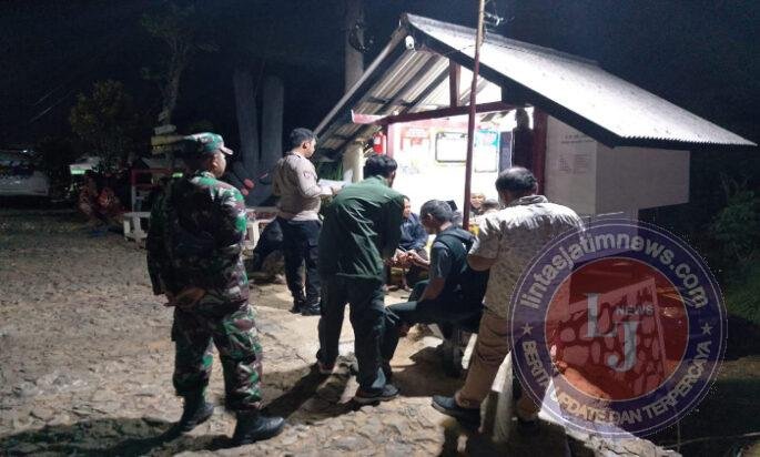 Babinsa Karangtengah Patroli Malam Tingkatkan Pengawasan Guna Cegah Gangguan Kamtibmas
