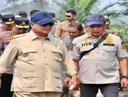 Tito Dampingi Presiden Prabowo Tinjau Penanganan Karhutla di Kalimantan Barat