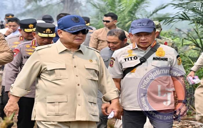 Tito Dampingi Presiden Prabowo Tinjau Penanganan Karhutla di Kalimantan Barat