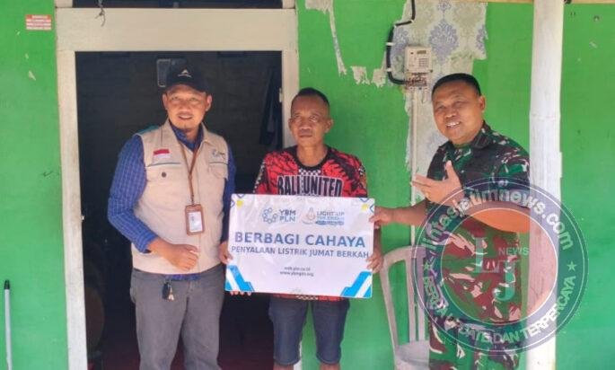 Danramil 12/Eromoko Berikan Pelayanan Pemasangan Listrik Gratis Bersubsidi kepada Warga Kurang Mampu