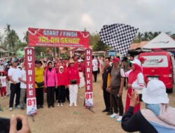 Perkuat Persatuan dan Kesatuan, Danramil 0801/12 Pringkuku Ikuti Jalan Sehat Meriahkan HUT RI Ke 81