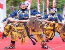 Semangat Nasionalisme Pelajar Lamongan Menggema dalam Karnaval Kemerdekaan ke-81