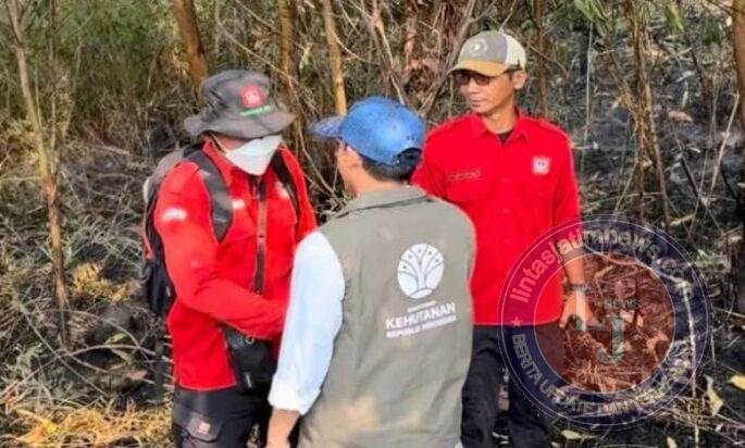 Tinjau Karhutla Kalsel, Menhut Raja Antoni : Api Sudah Tak Terlihat, tapi Gambut Masih Berasap