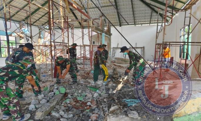 Peduli Satuan, Anggota Kodim 0805/Ngawi Benahi Pangkalan dan Tempat Ibadah
