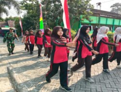 Babinsa Kodim Ponorogo Latih Kedisiplinan Siswa Melalui Baris Berbaris
