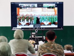 TNI dan Persit Kodim 0801/Pacitan Ikuti Zoom Meeting Seminar Parenting Untuk Keluarga Besar Kodam V/Brw