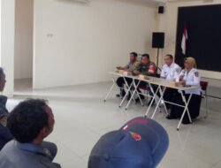 Berikan Motivasi Displin Bekerja, Babinsa Kemlayan Berikan Pembinaan Kepada Linmas