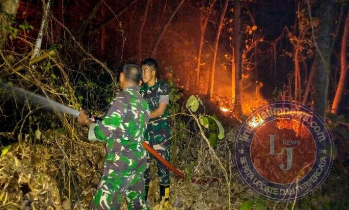 Gerak Cepat Babinsa dan Warga, Kebakaran Lahan Tebu di Wonoasri Berhasil Dipadamkan