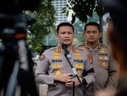 Polda Metro Jaya Siapkan Layanan Kesehatan bagi Masyarakat dalam Kegiatan Penyampaian Aspirasi