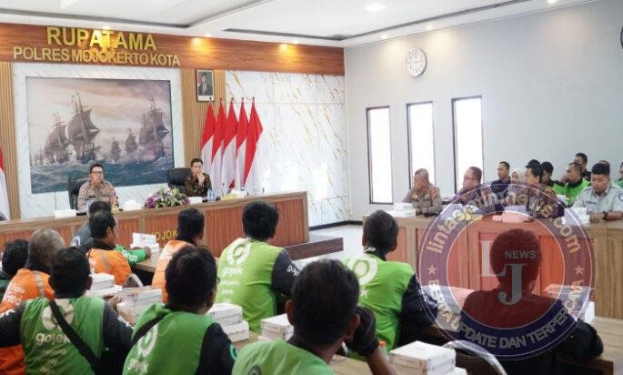 Polres Mojokerto Kota Bekali Driver Ojek Online Keterampilan PPGD untuk Penyelamat di Jalan